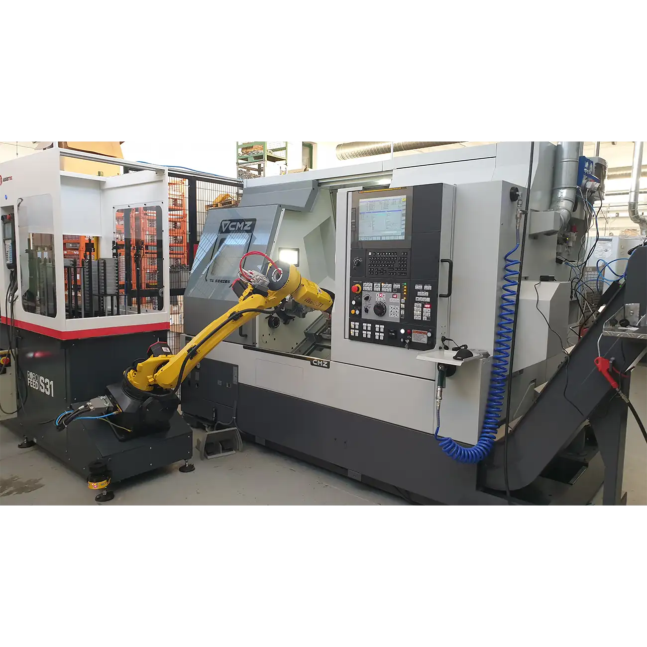 ROBO FEED S31 che asserve il tornio CMZ mod. TA20YS(1) copia 2